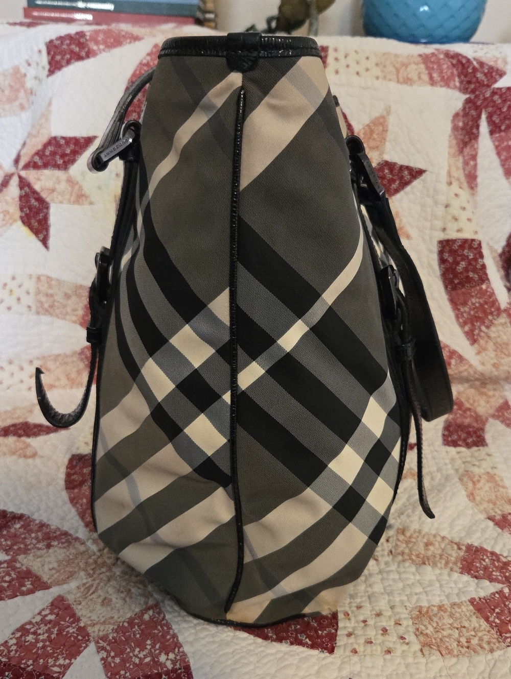 Burberry Patent Leather and Nylon large tote - Picture 5 of 13